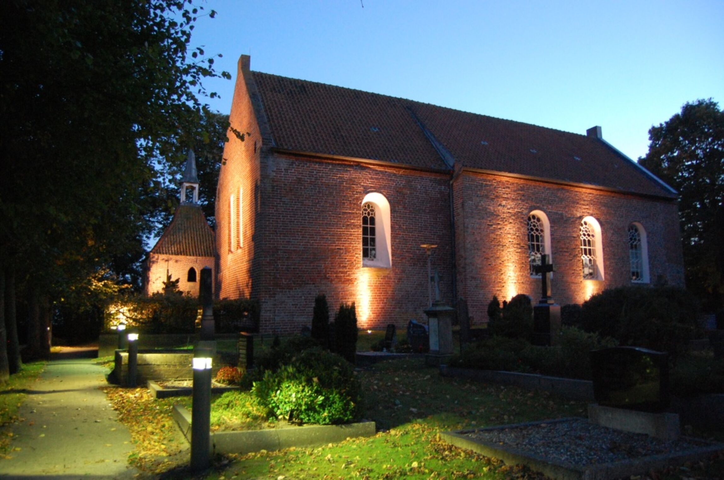 KircheHoltgaste_Licht