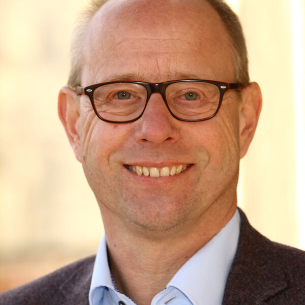 Dr. Marc Wischnowsky