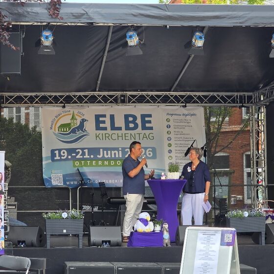 Oliver Lottke (MdL), Vorsitzender Sozialausschuss Niedersachsen im Gespräch mit M. Wachsmuth 