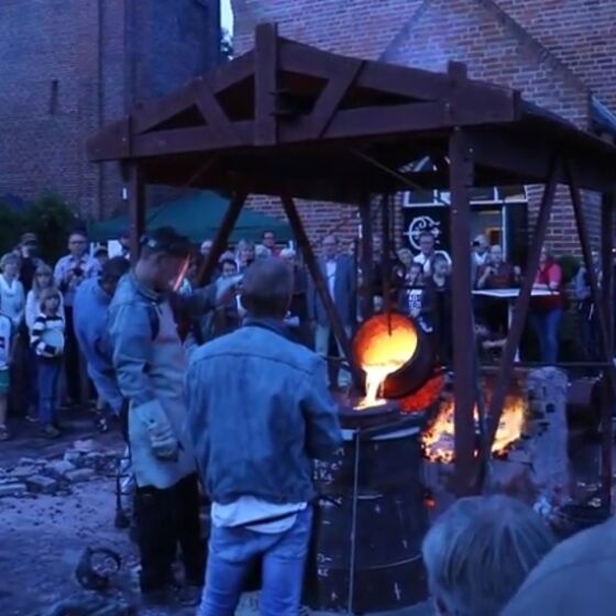 Glockenguß in Bingum (2016)