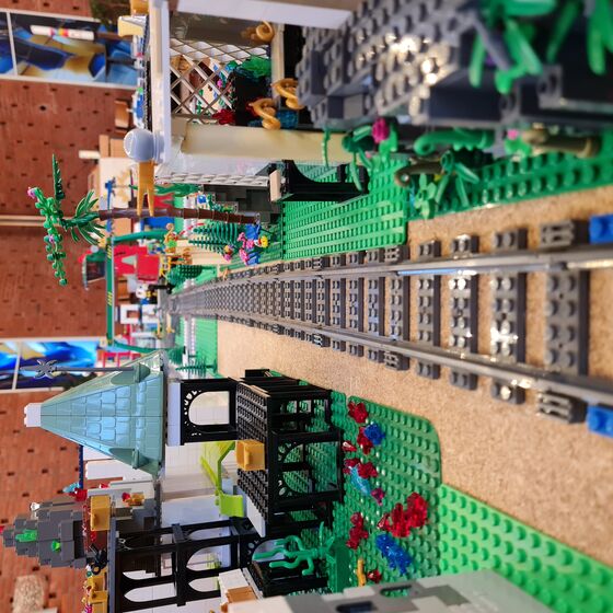 Eisenbahnstrecke durch die Stadt