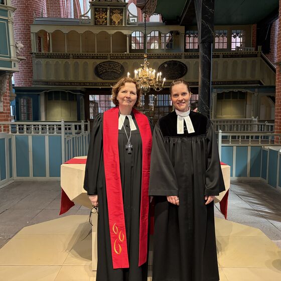 Regionalbischöfin Sabine Schiermeyer und Pastorin Insa Adams