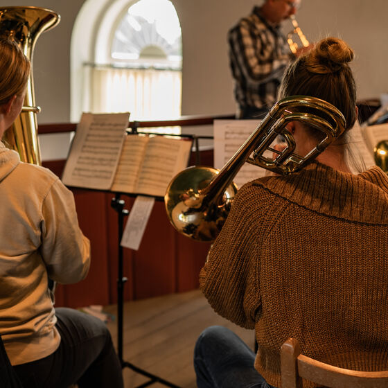 Der Posaunenchor spielt