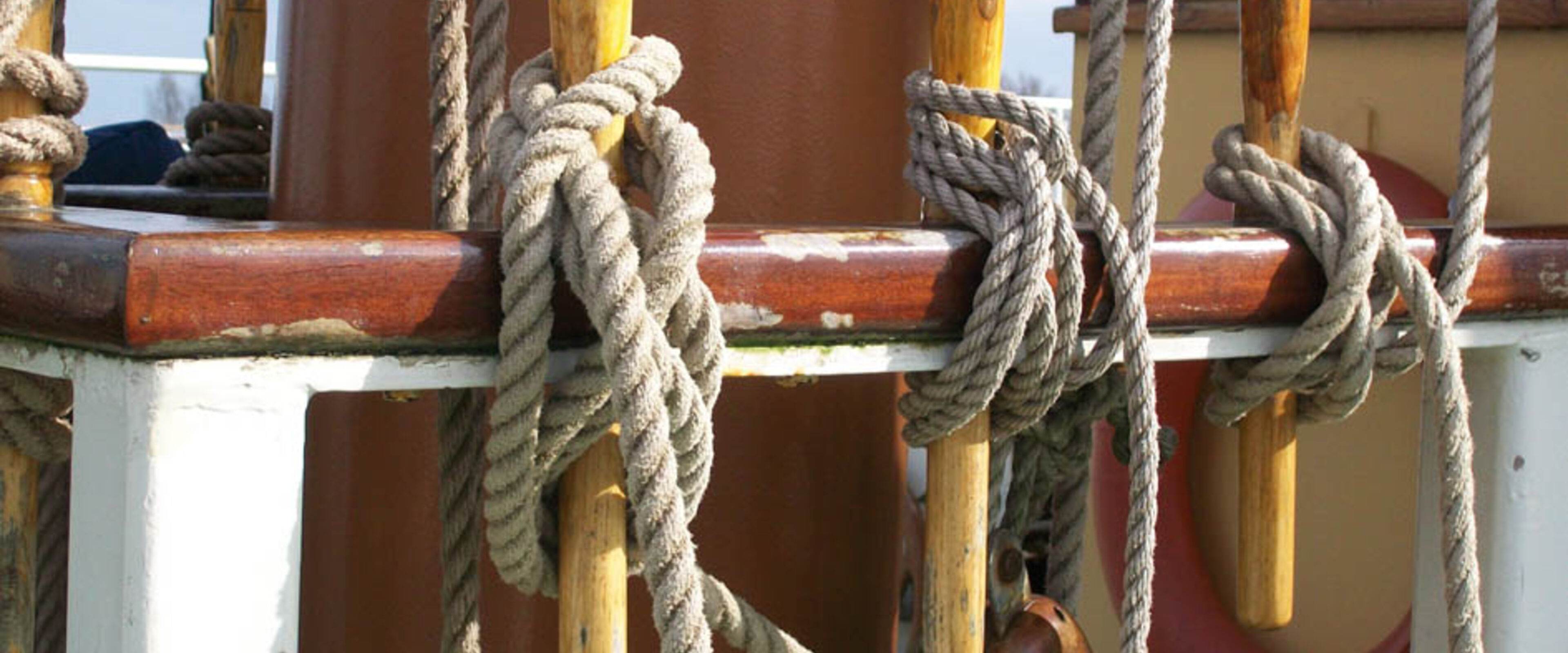 flotte_mast mit vertaeuung